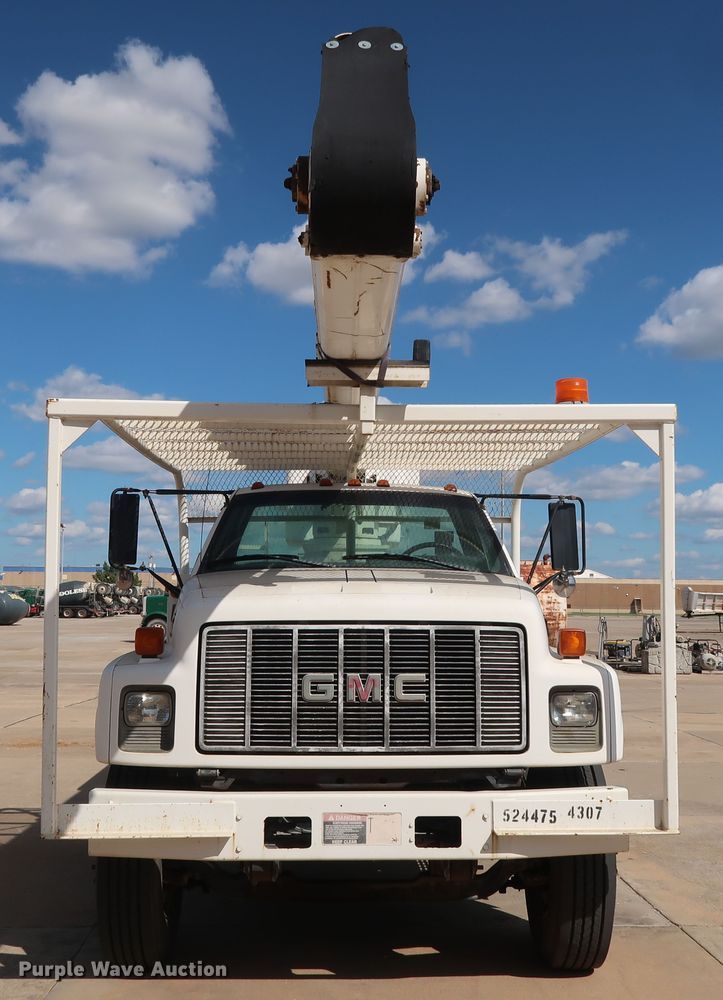 image for item DG7015 2000 GMC C7500 bucket truck