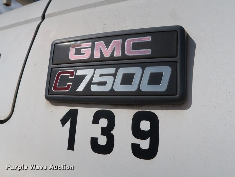 image for item DG7015 2000 GMC C7500 bucket truck