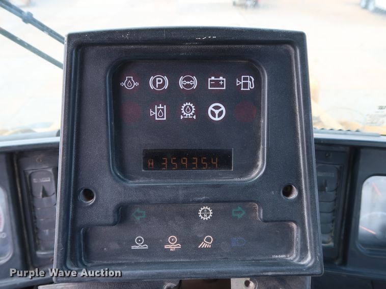 image for item DG7017 1996 Caterpillar 980G wheel loader