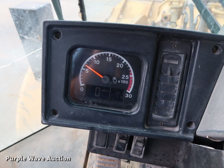 image for item DG7017 1996 Caterpillar 980G wheel loader