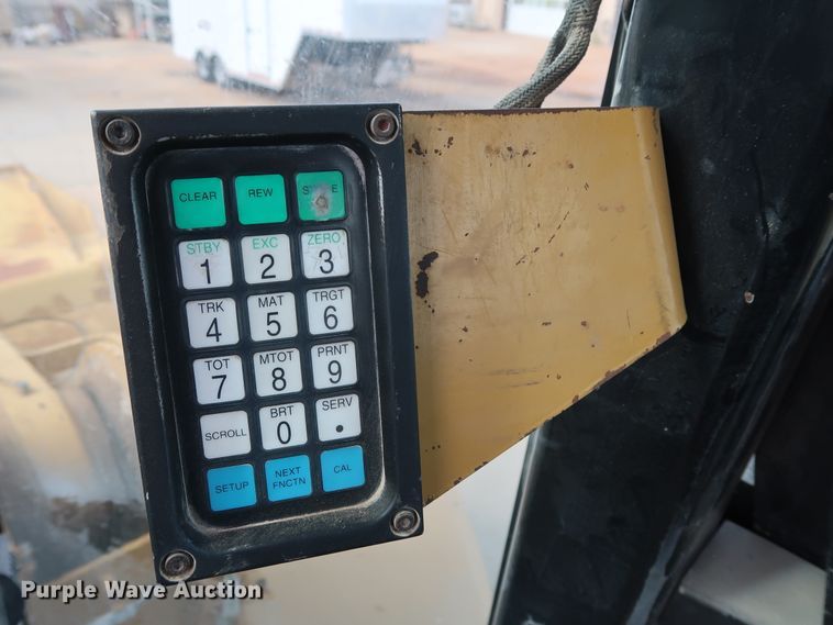 image for item DG7017 1996 Caterpillar 980G wheel loader