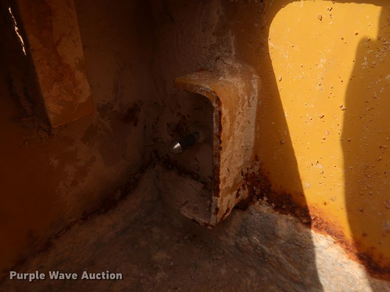 image for item DG7017 1996 Caterpillar 980G wheel loader