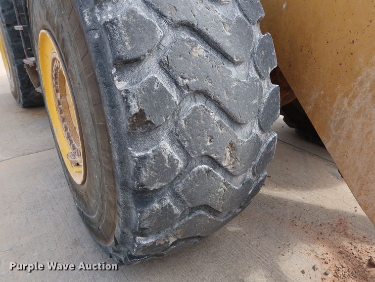 image for item DG7017 1996 Caterpillar 980G wheel loader