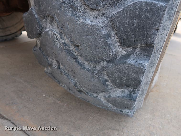 image for item DG7017 1996 Caterpillar 980G wheel loader