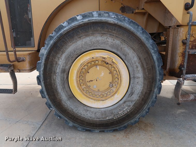 image for item DG7017 1996 Caterpillar 980G wheel loader