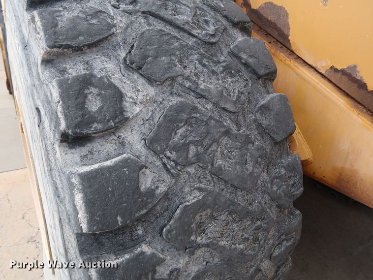 image for item DG7017 1996 Caterpillar 980G wheel loader