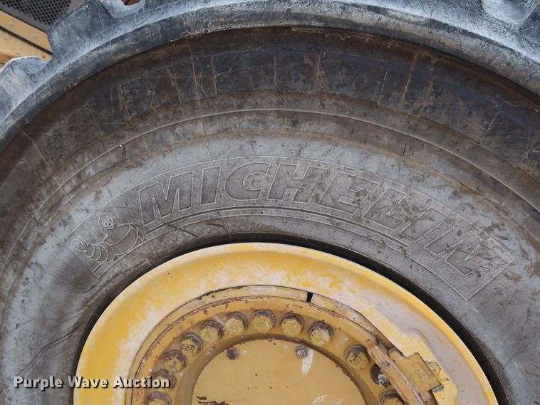 image for item DG7017 1996 Caterpillar 980G wheel loader