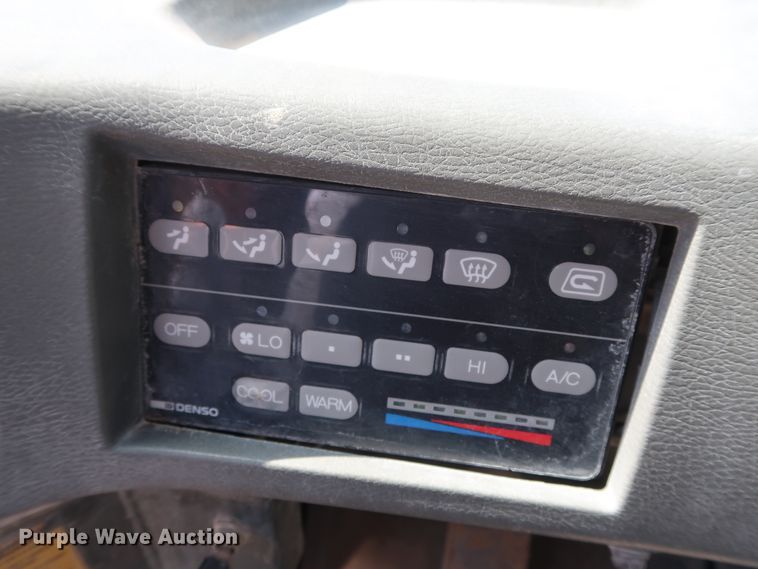 image for item DG7021 2001 Komatsu WA320-3MC wheel loader