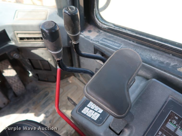 image for item DG7021 2001 Komatsu WA320-3MC wheel loader