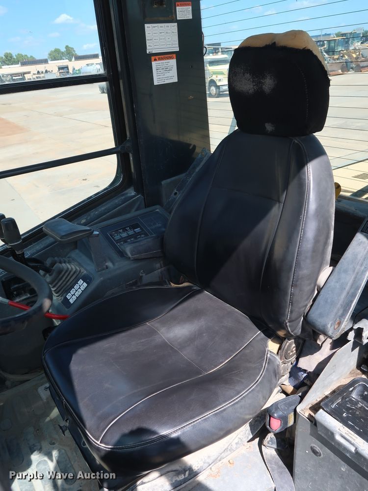 image for item DG7021 2001 Komatsu WA320-3MC wheel loader