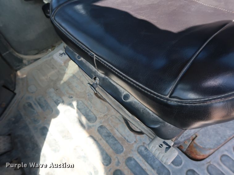 image for item DG7021 2001 Komatsu WA320-3MC wheel loader