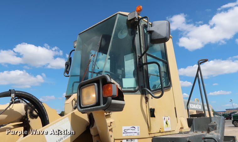 image for item DG7021 2001 Komatsu WA320-3MC wheel loader