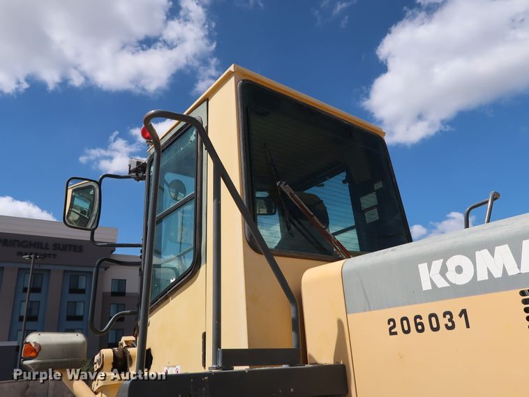 image for item DG7021 2001 Komatsu WA320-3MC wheel loader