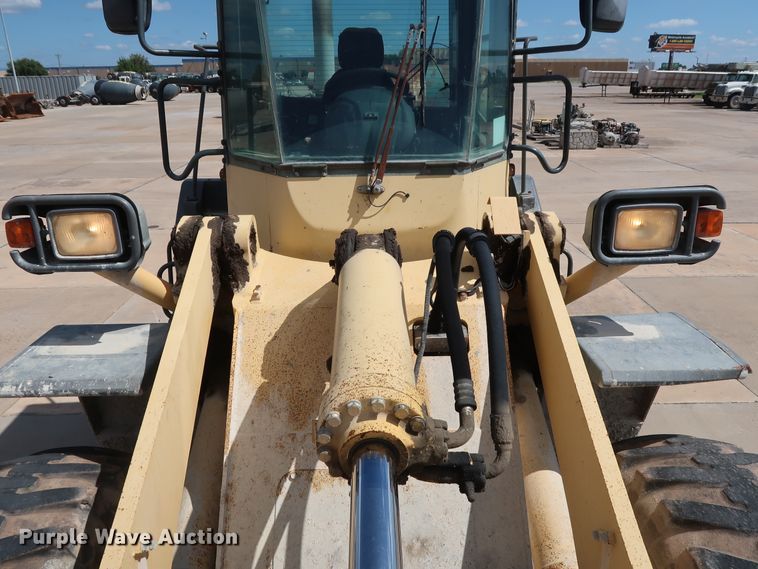 image for item DG7021 2001 Komatsu WA320-3MC wheel loader