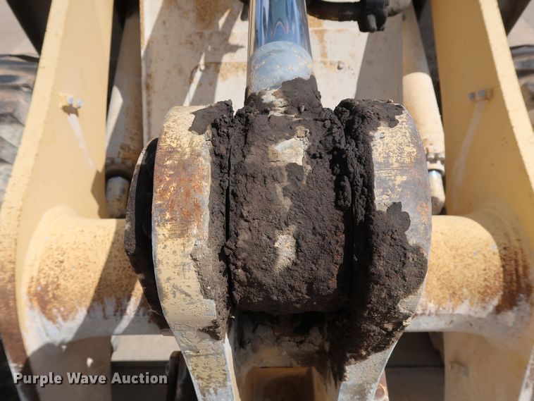 image for item DG7021 2001 Komatsu WA320-3MC wheel loader