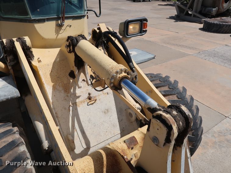 image for item DG7021 2001 Komatsu WA320-3MC wheel loader