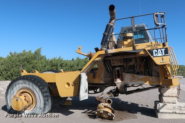 image for item DG7026 1999 Caterpillar 775D haul truck