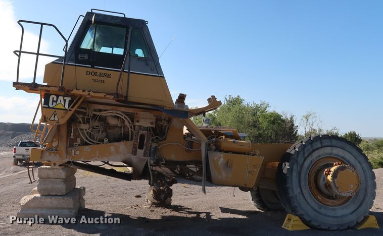 image for item DG7026 1999 Caterpillar 775D haul truck