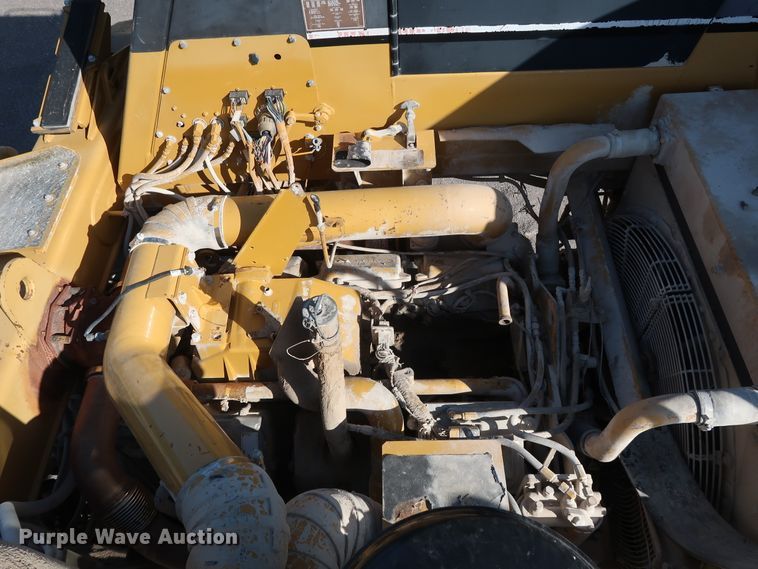 image for item DG7026 1999 Caterpillar 775D haul truck