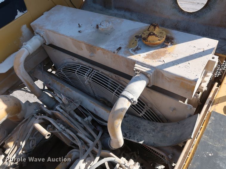 image for item DG7026 1999 Caterpillar 775D haul truck