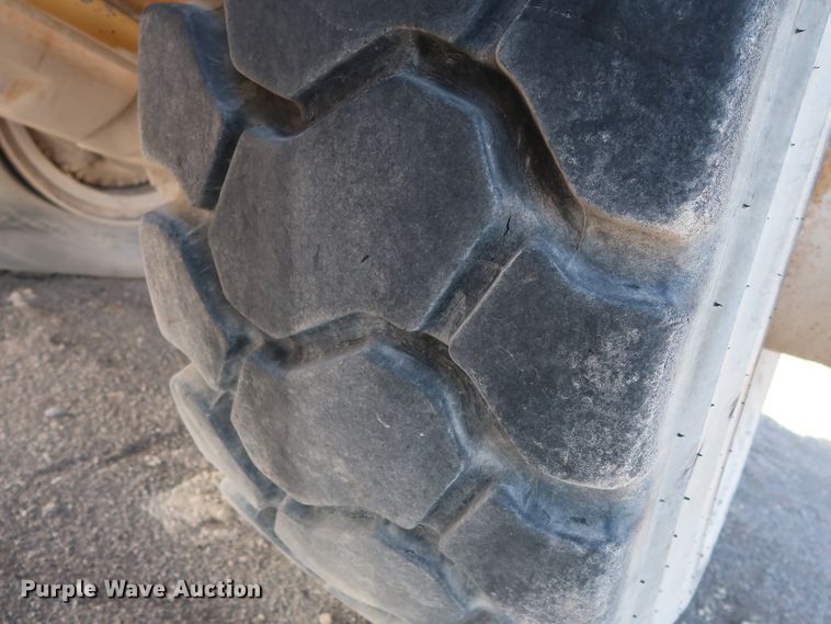 image for item DG7026 1999 Caterpillar 775D haul truck