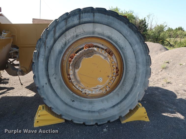 image for item DG7026 1999 Caterpillar 775D haul truck