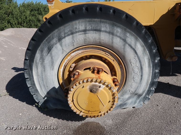 image for item DG7026 1999 Caterpillar 775D haul truck