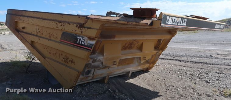 image for item DG7026 1999 Caterpillar 775D haul truck
