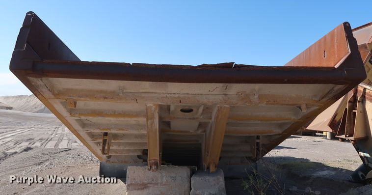 image for item DG7026 1999 Caterpillar 775D haul truck