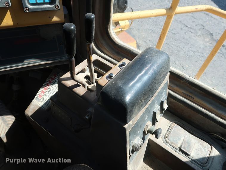 image for item DG7031 1993 Caterpillar 980F wheel loader