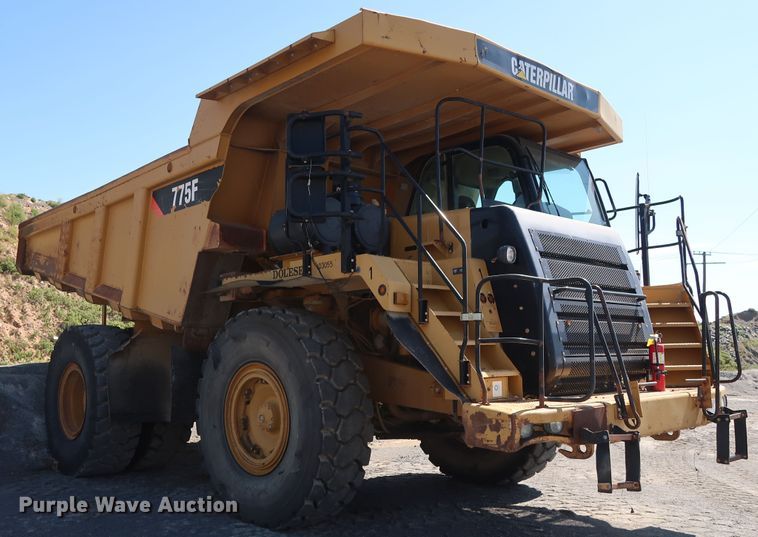 image for item DG7032 2007 Caterpillar 775F haul truck