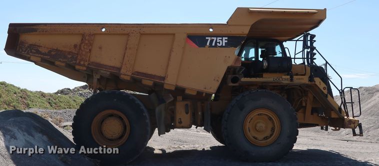 image for item DG7032 2007 Caterpillar 775F haul truck