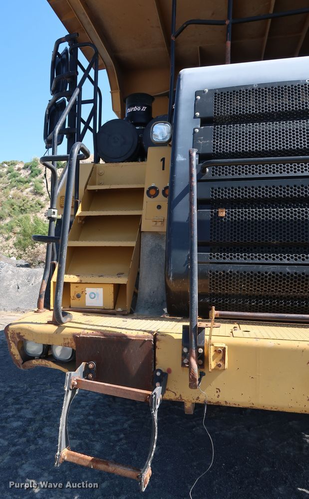 image for item DG7032 2007 Caterpillar 775F haul truck