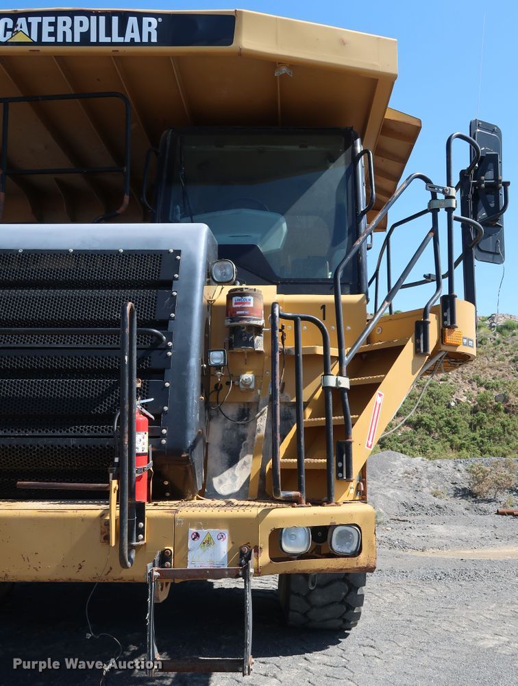 image for item DG7032 2007 Caterpillar 775F haul truck