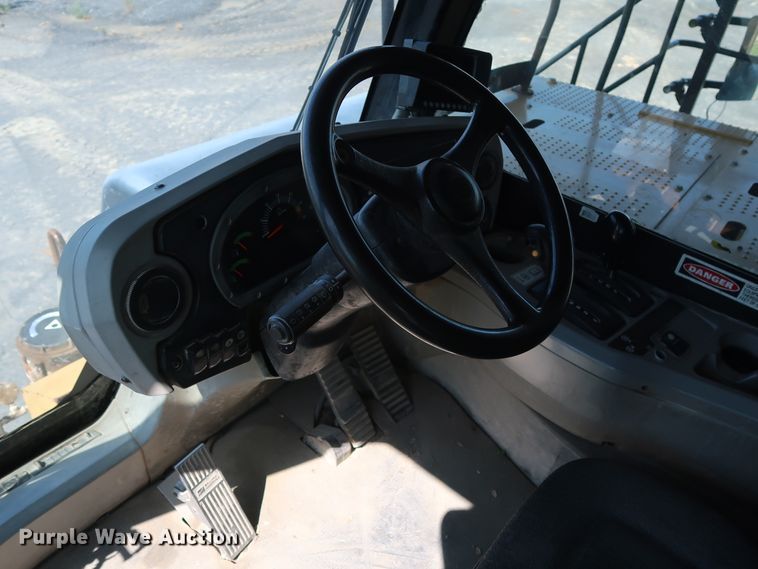 image for item DG7032 2007 Caterpillar 775F haul truck