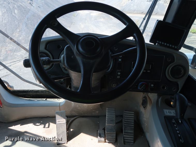 image for item DG7032 2007 Caterpillar 775F haul truck