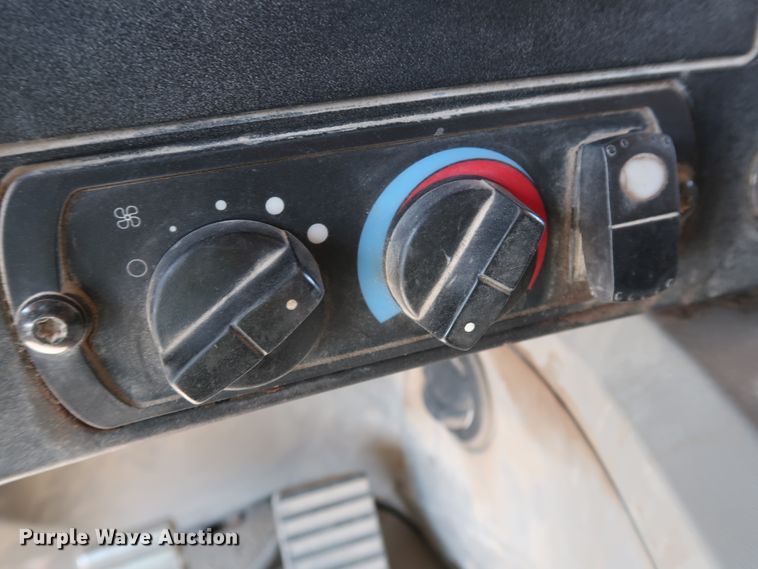 image for item DG7032 2007 Caterpillar 775F haul truck