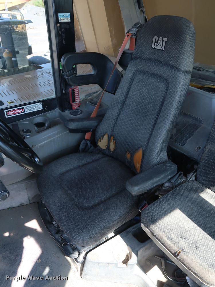 image for item DG7032 2007 Caterpillar 775F haul truck