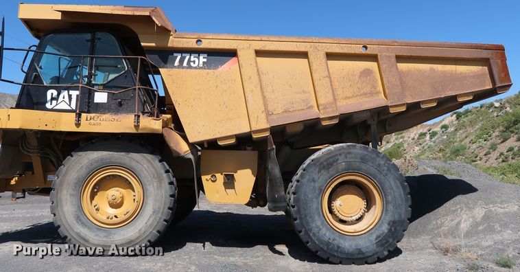 image for item DG7032 2007 Caterpillar 775F haul truck