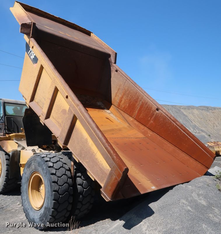 image for item DG7032 2007 Caterpillar 775F haul truck