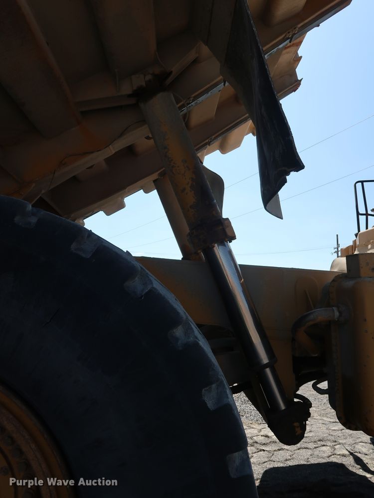 image for item DG7032 2007 Caterpillar 775F haul truck