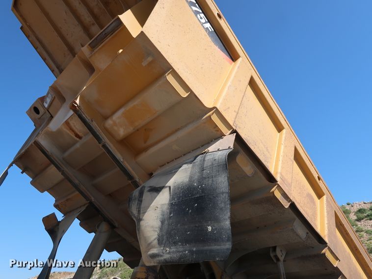 image for item DG7032 2007 Caterpillar 775F haul truck