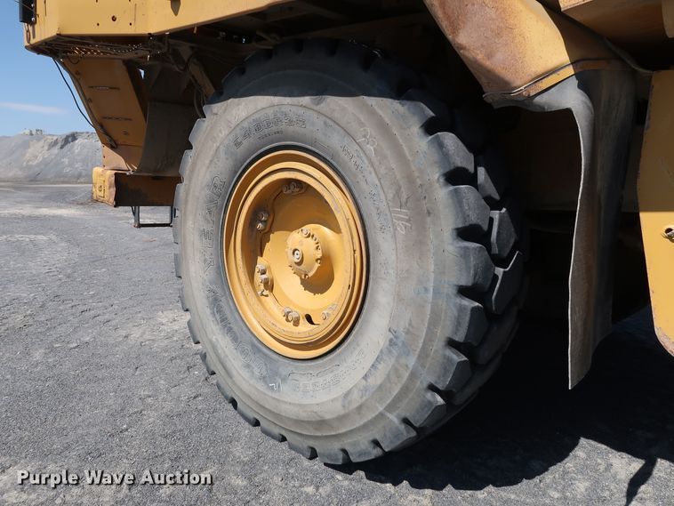 image for item DG7032 2007 Caterpillar 775F haul truck