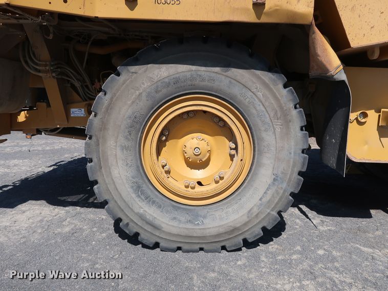 image for item DG7032 2007 Caterpillar 775F haul truck