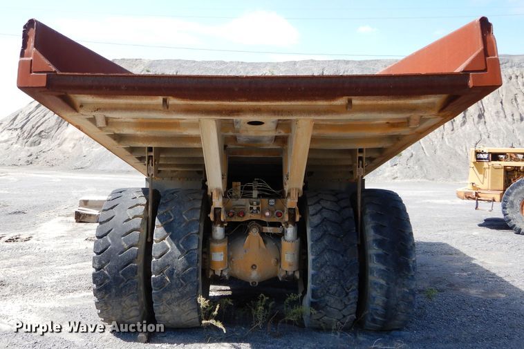 image for item DG7033 1999 Caterpillar 775D haul truck