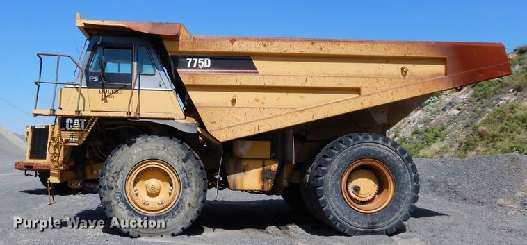 image for item DG7033 1999 Caterpillar 775D haul truck
