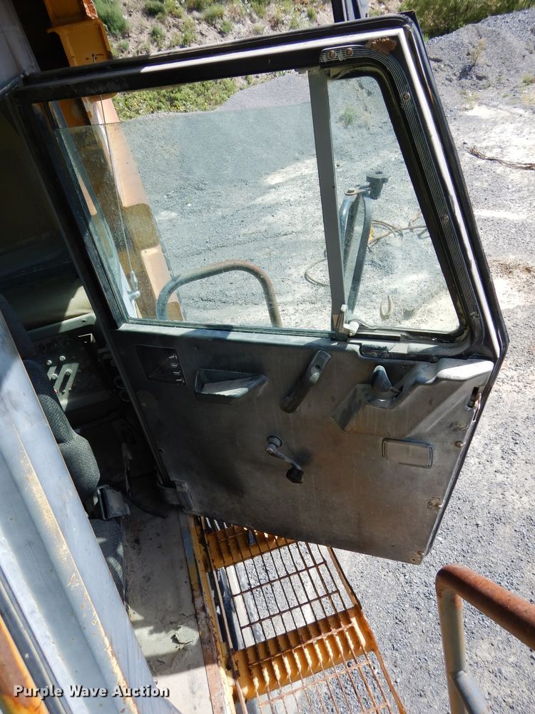 image for item DG7033 1999 Caterpillar 775D haul truck