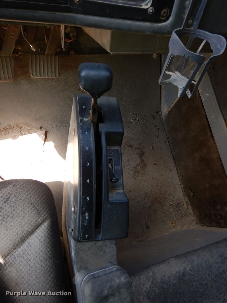 image for item DG7033 1999 Caterpillar 775D haul truck