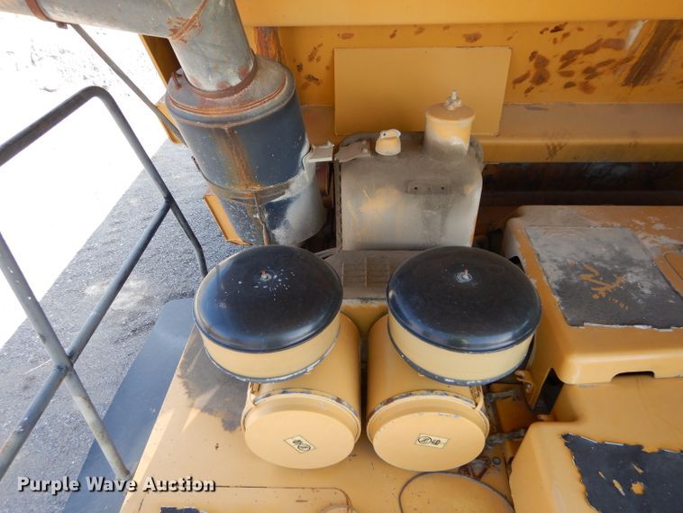 image for item DG7033 1999 Caterpillar 775D haul truck