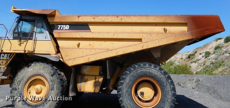 image for item DG7033 1999 Caterpillar 775D haul truck
